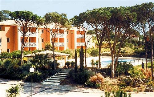 Lagrange Vacances Le Domaine Des Grands Pins Saint-Raphaël Esterno foto